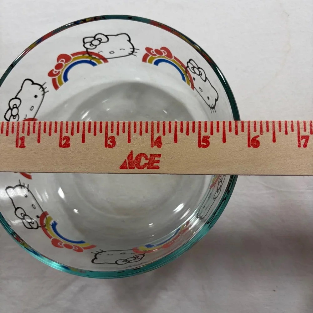 Pyrex Hello Kitty Rainbow Glass Food Storage Container Blue Lid 6in 4-Cup Sanrio
